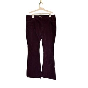 Wrangler High Rise Fierce Flare Corduroy Pants‎ Plum Size 18 x 32